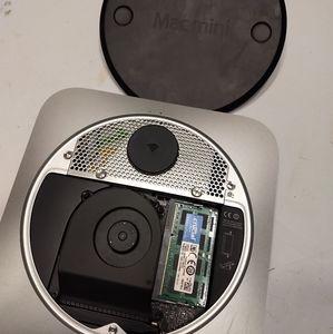 Apple Mac Mini Silver & Travel size desktop